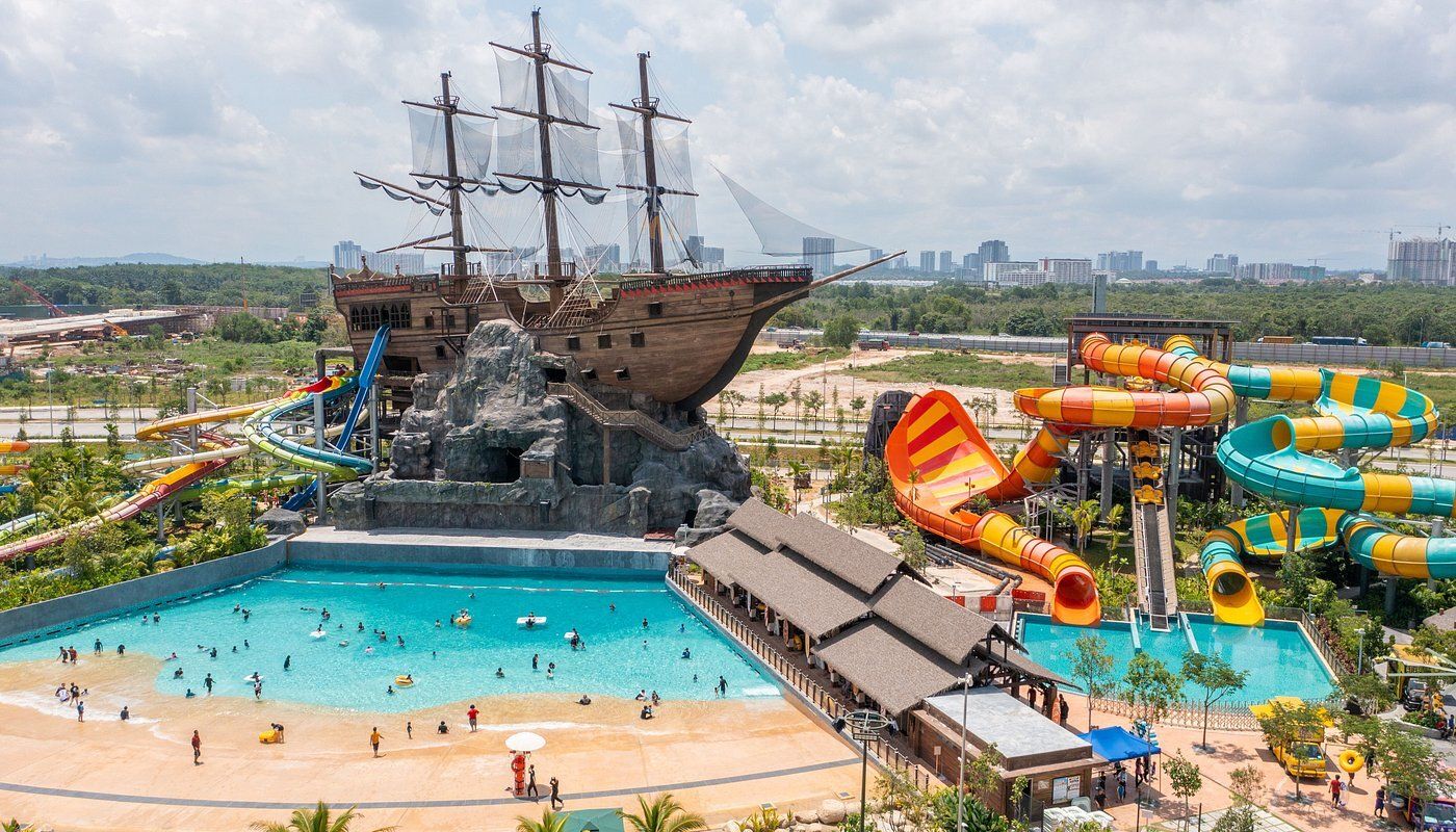 Splashmania aerial shot