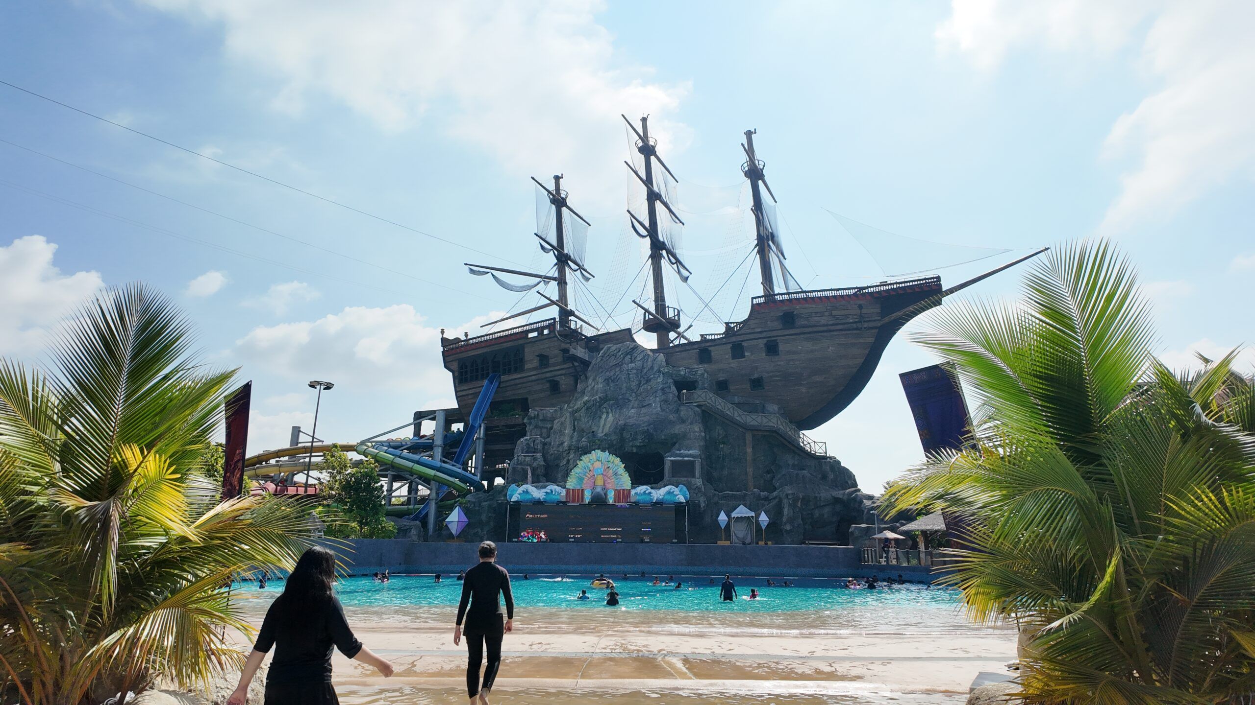 SplashMania galleon